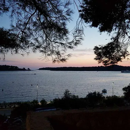 Avelina Case de vacanță Mali Lošinj